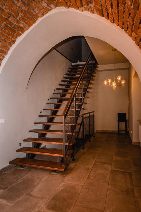 The Old Townhouse II Aparthotel Krosno Exterior photo