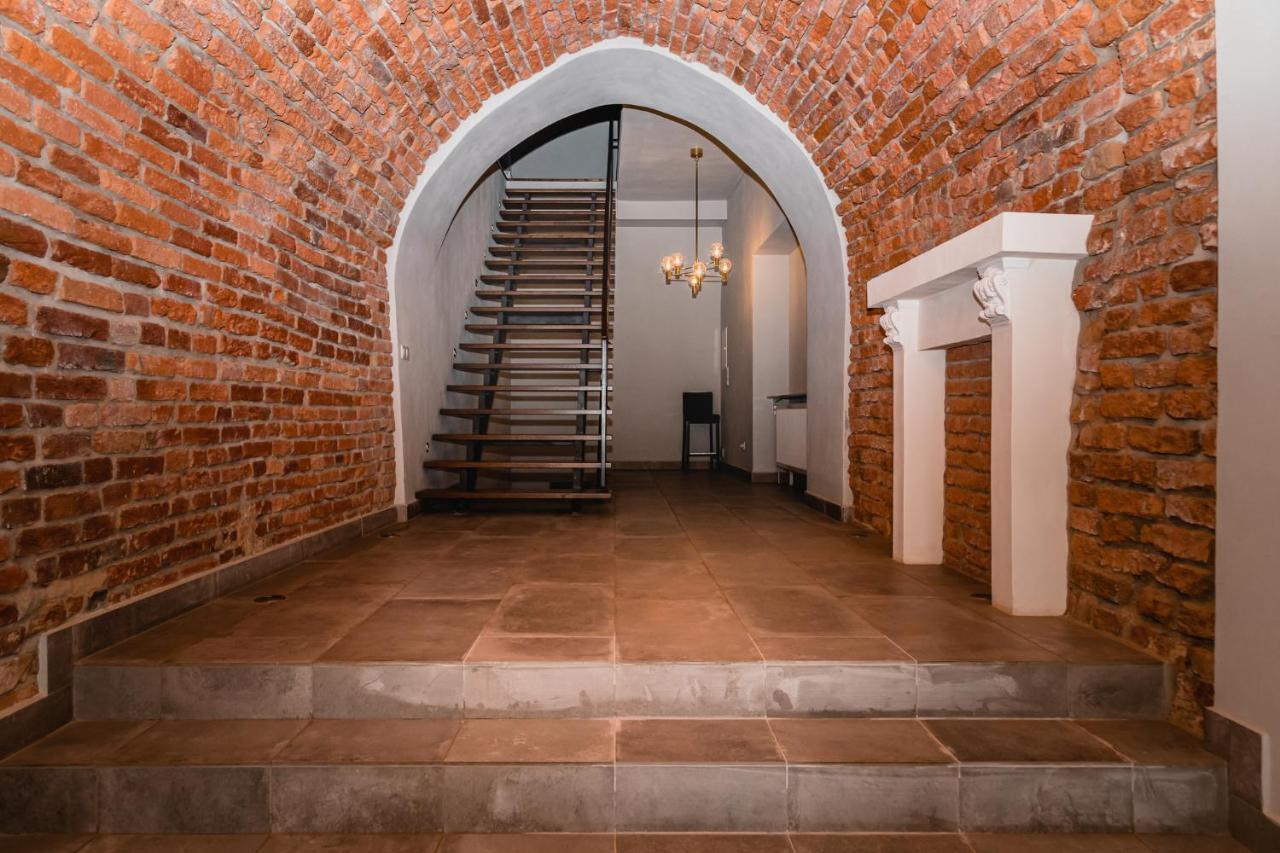 The Old Townhouse II Aparthotel Krosno Exterior photo
