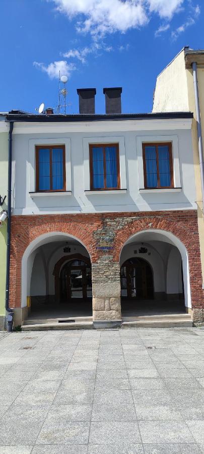 The Old Townhouse II Aparthotel Krosno Exterior photo